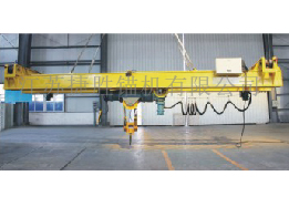 電動(dòng)機(jī)艙行車(chē)